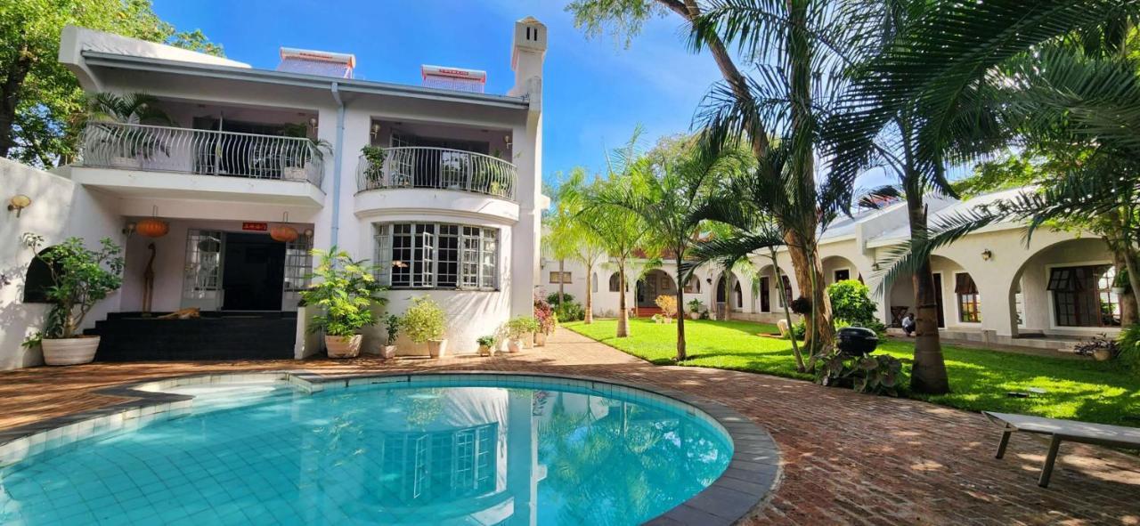 Jacaranda Lodge Air Terjun Victoria Bagian luar foto