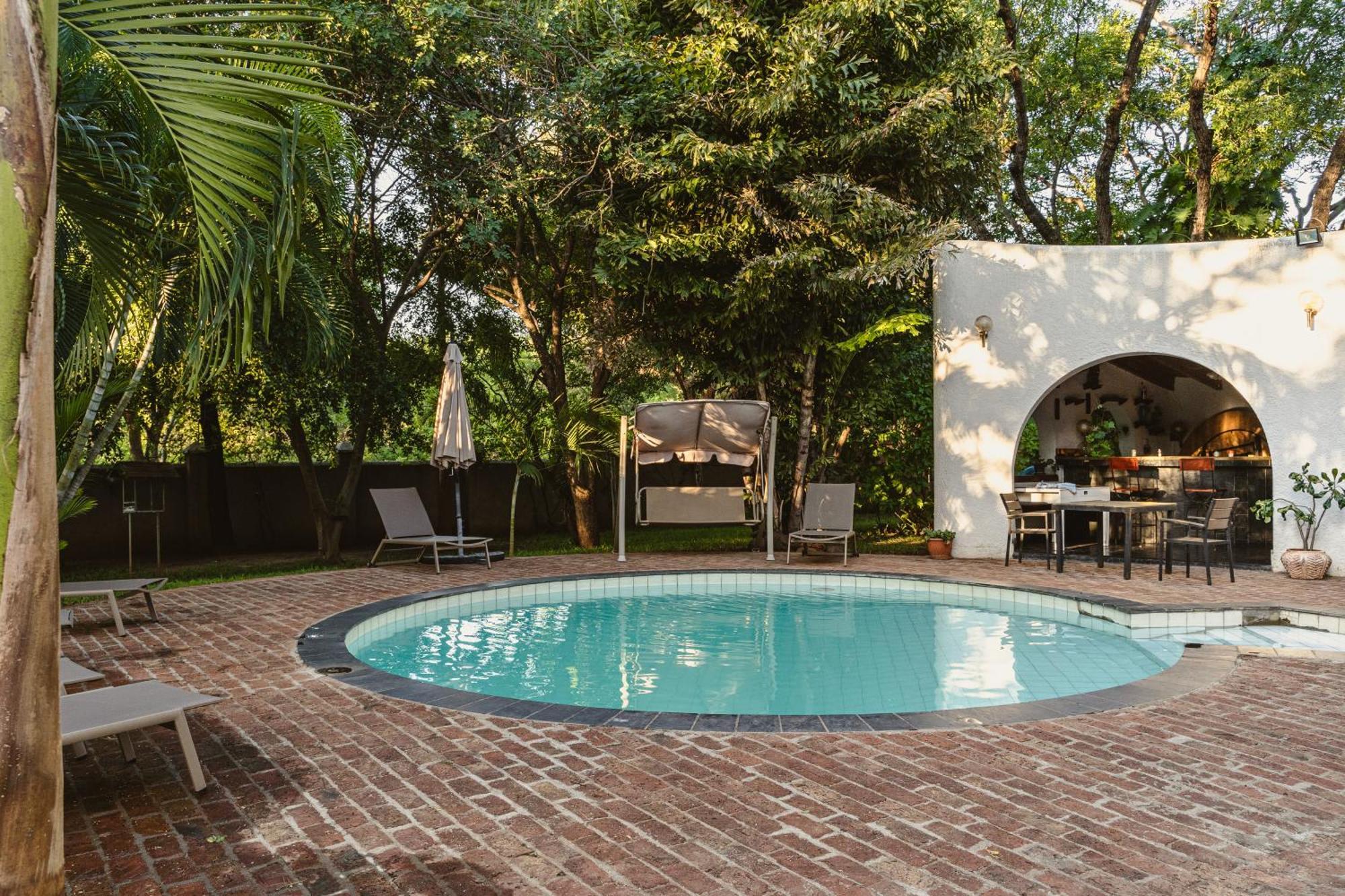 Jacaranda Lodge Air Terjun Victoria Bagian luar foto